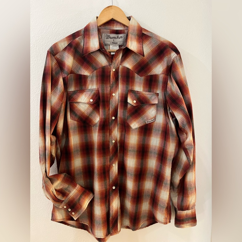 Wrancher by wrangler Pearl Snap red Plaid long sleeve Shirt in Sz Large timeless